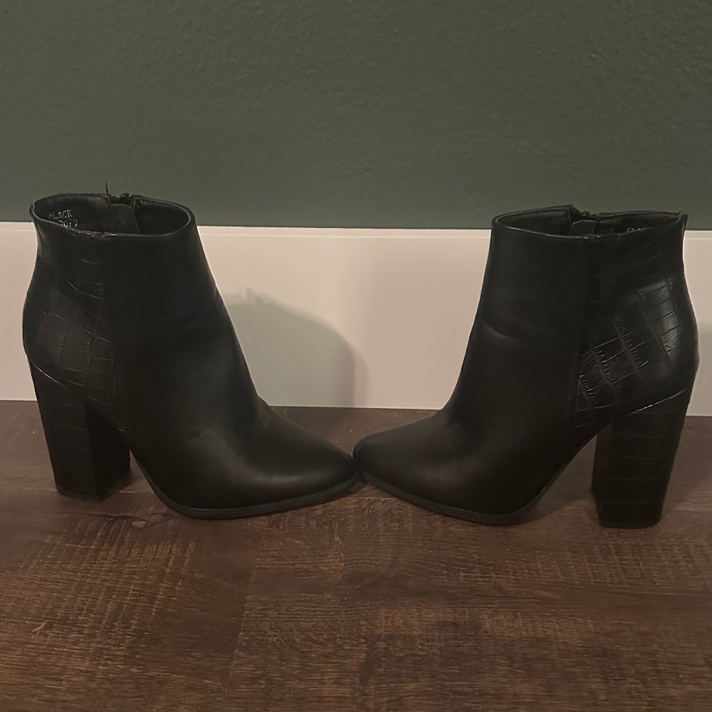 "Snake" Booties